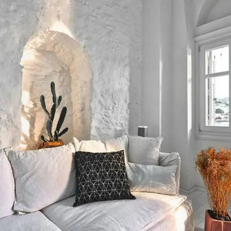 3 Bedroom Apartment *